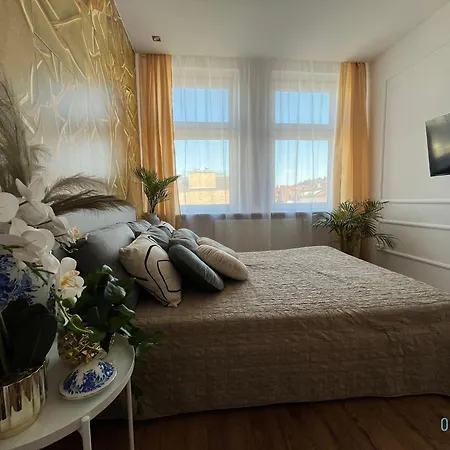 Ruby At Old Town * Danzig